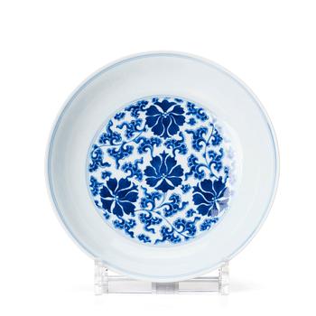 A blue and white lotus dish, Qing dynasty with Qianlong mark.