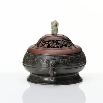 A bronze censer, Ming dynasty (1368-1644).