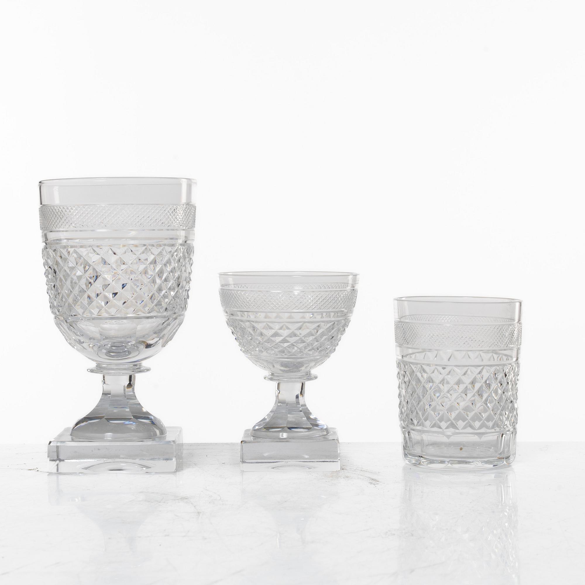 Elis Bergh, 29 pieces of a 'Kent' glass service, Kosta, Sweden.
