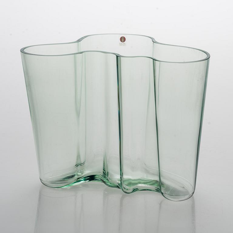 Alvar Aalto, A 'Savoy' glass vase 3030, marked "Alvar Aalto 100 Iittala 1998".