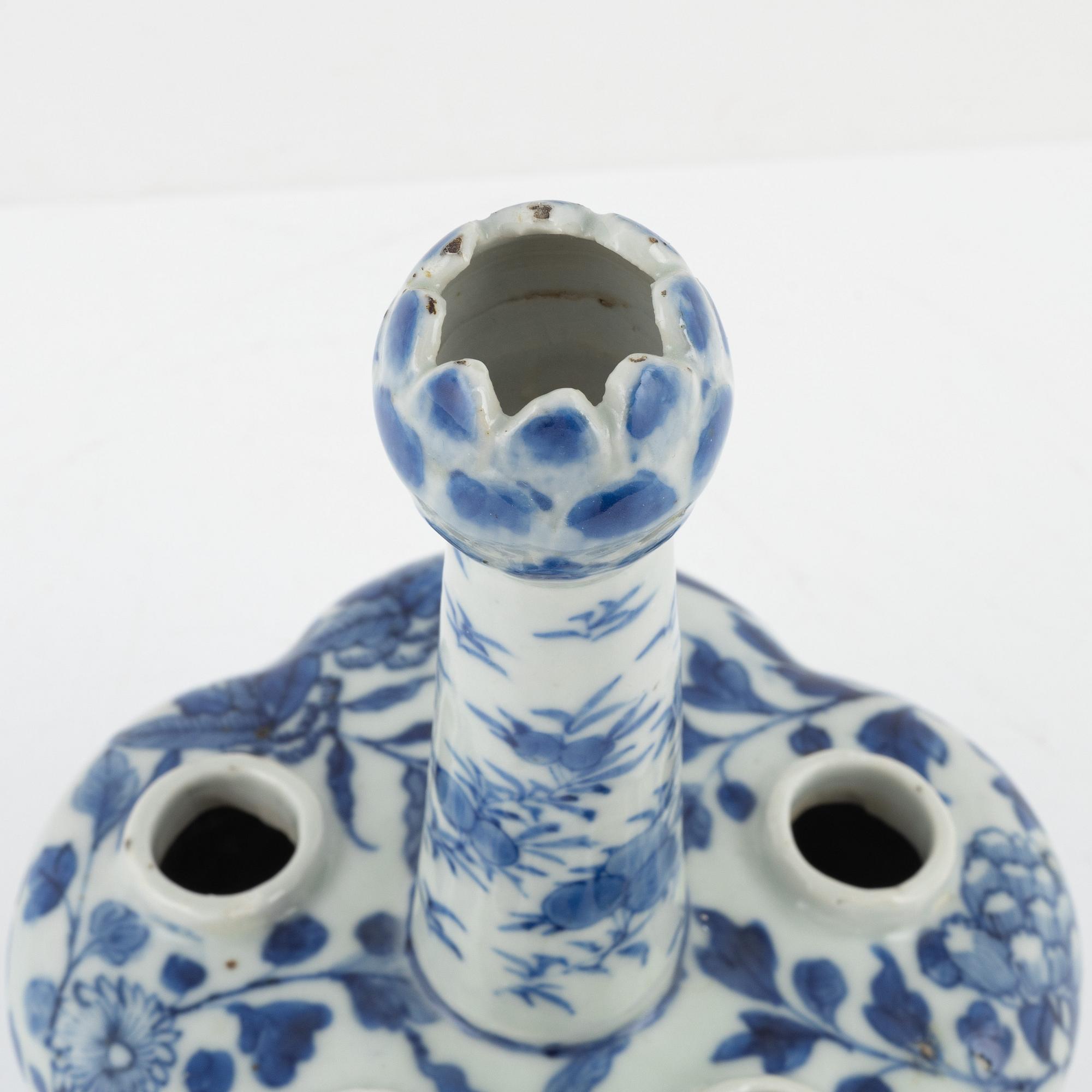 Tulpanvas, porslin, sen Qingdynasti.