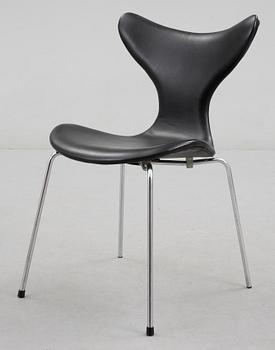 STOL, "Måsen / Mågen / Liljan" Arne Jacobsen, Fritz Hansen, Danmark, 1900/2000-tal.