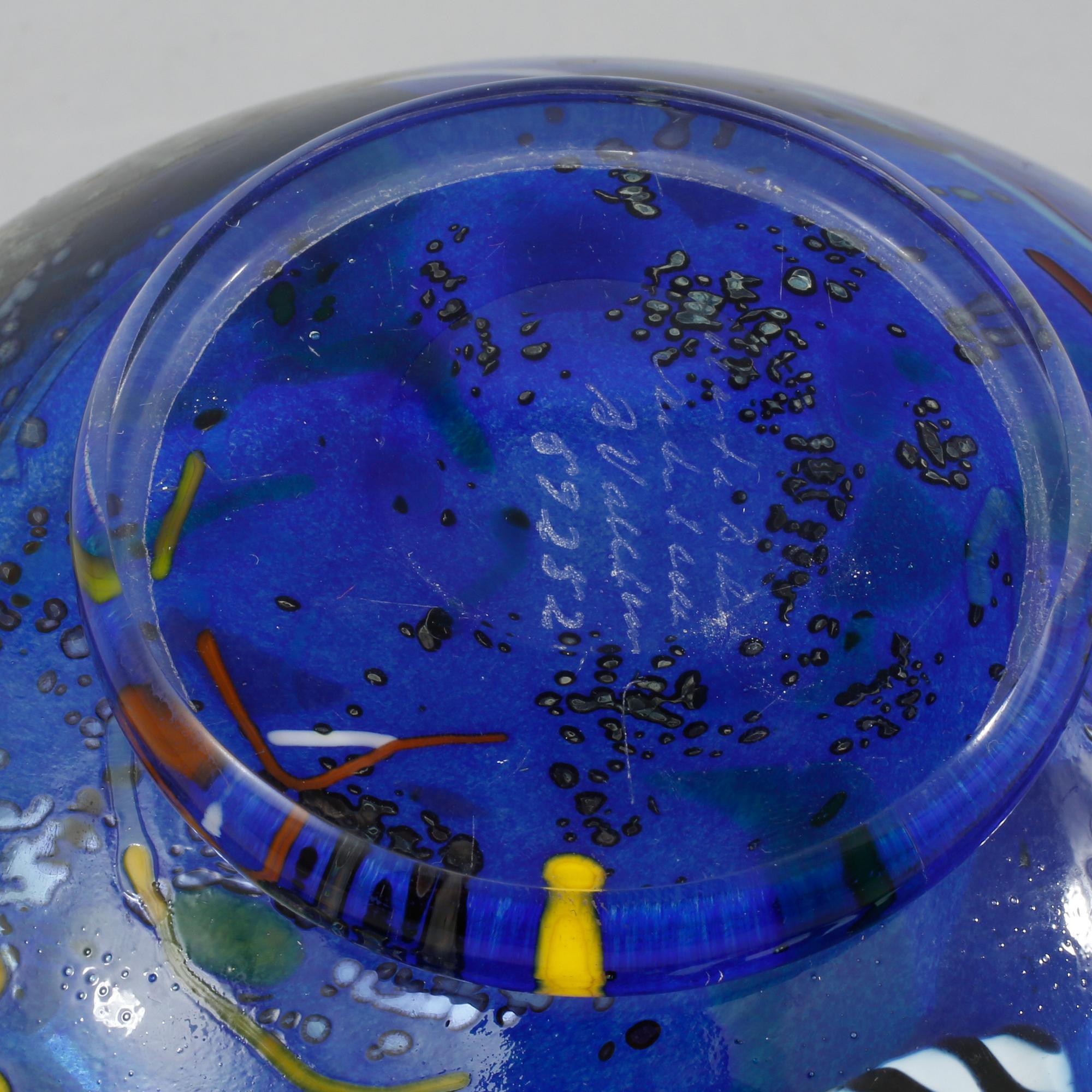 FLASKOR, 2 st, VAS samt SKÅL, glas, Bertil Vallien, Kosta Boda, två signerade delar.