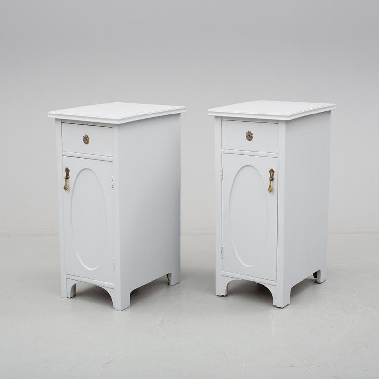 SÄNGBORD, ett par. 1900-talets början.