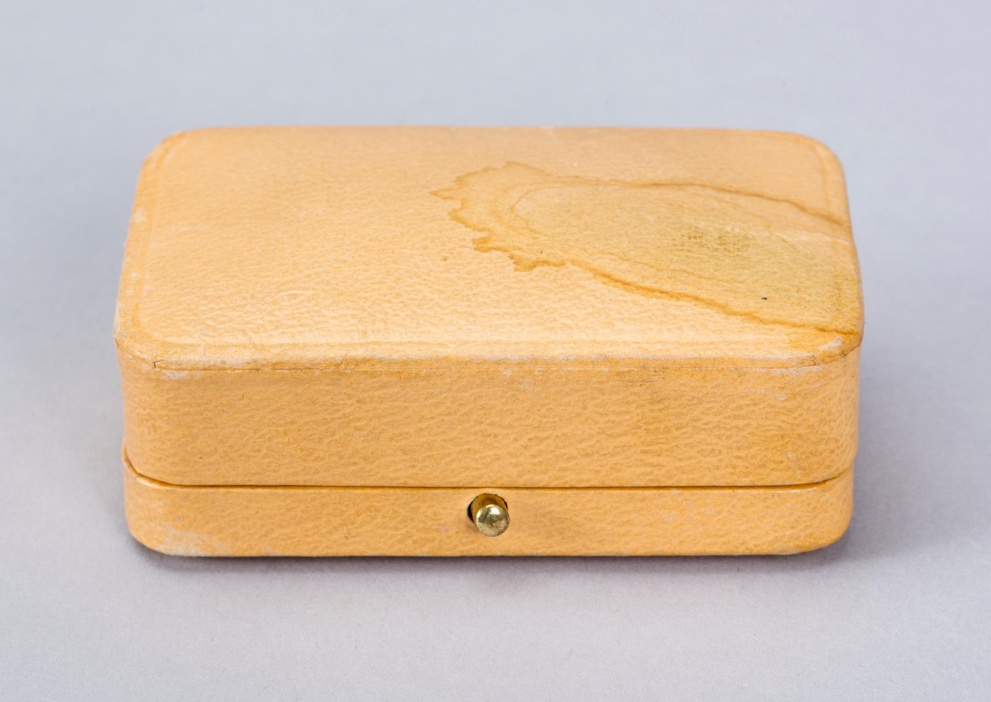 ÖRHÄNGEN, ett par, sterlingsilver med bergkristall, Wiwen Nilsson, Lund 1947.