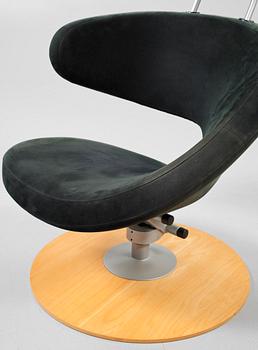 FÅTÖLJ SAMT FOTPALL, Stokke, model "Peel",omkring år 2000.