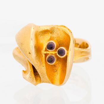 BJÖRN WECKSTRÖM, RING, "Kanjon", ametister, 18K guld. Lapponia 1968.