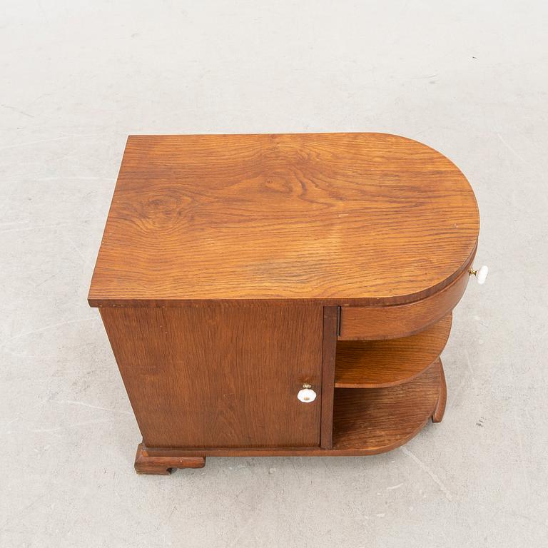 A 1930/40s oak side table.