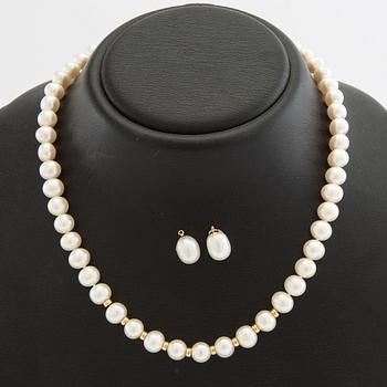 Necklace and pendants for earrings, a pair, possibly freshwater pearls and 18k gold.