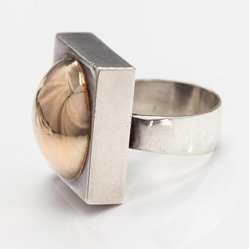 Saara Hopea, A sterling silver and gold ring. Ossian Hopea, Porvoo 1972.