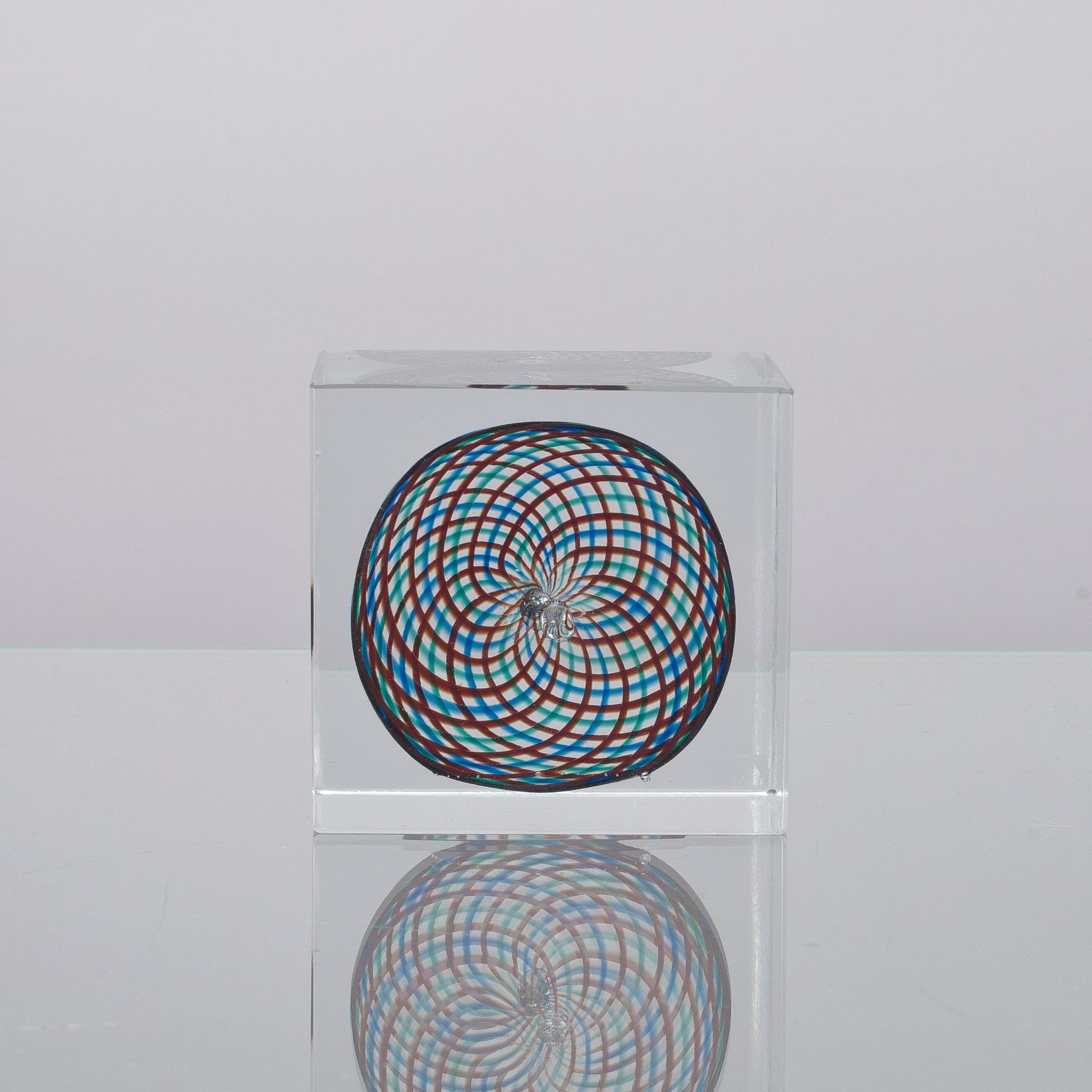 ÅRSKUB, glas, signerad Oiva Toikka, Notsjö 1994, numrerad 614/2000.