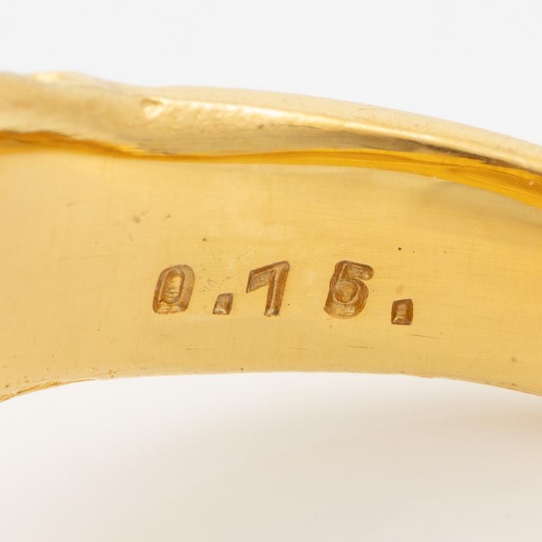 Ring 18K guld med en rund briljantslipad diamant.
