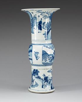 A blue and white 'Yen yen' vase, Qing dynasty.