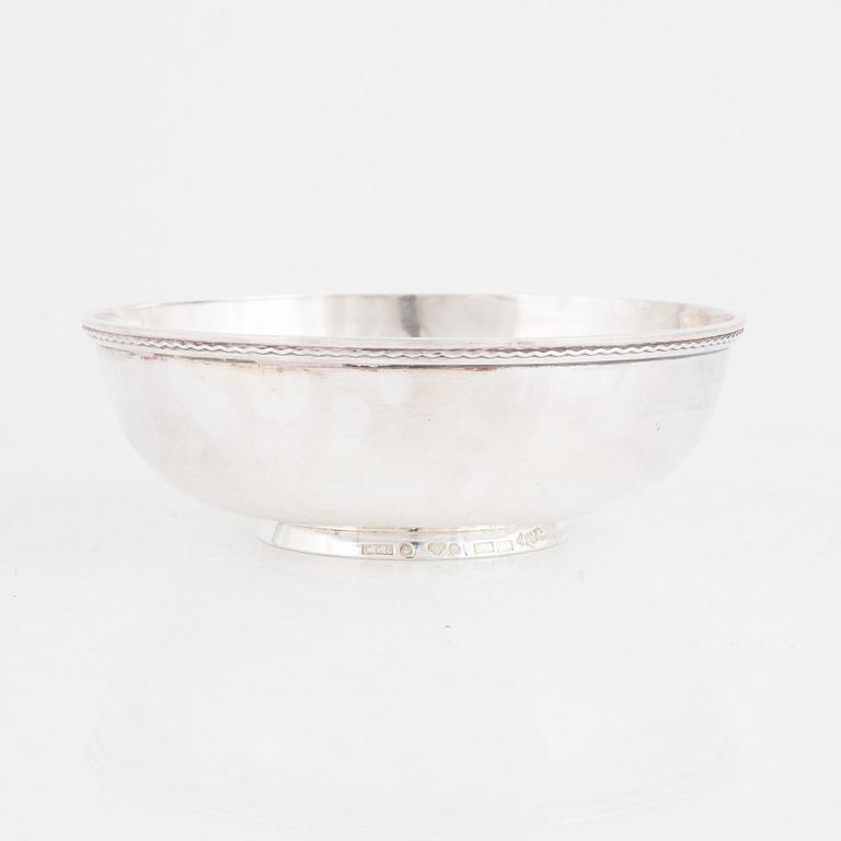 A Swedish silver bowl, mark of Eric Råström, Råströms Silver- O Nysilverfabrik, Stockholm 1975.