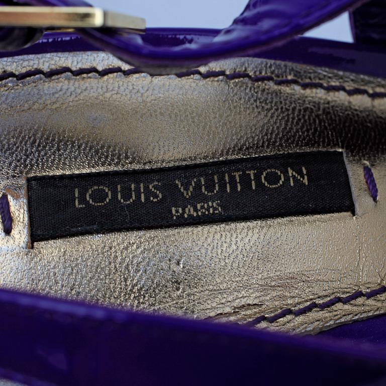 LOUIS VUITTON, a purple beach ensemble consisiting of a tunic, sandalettes, and two bags.