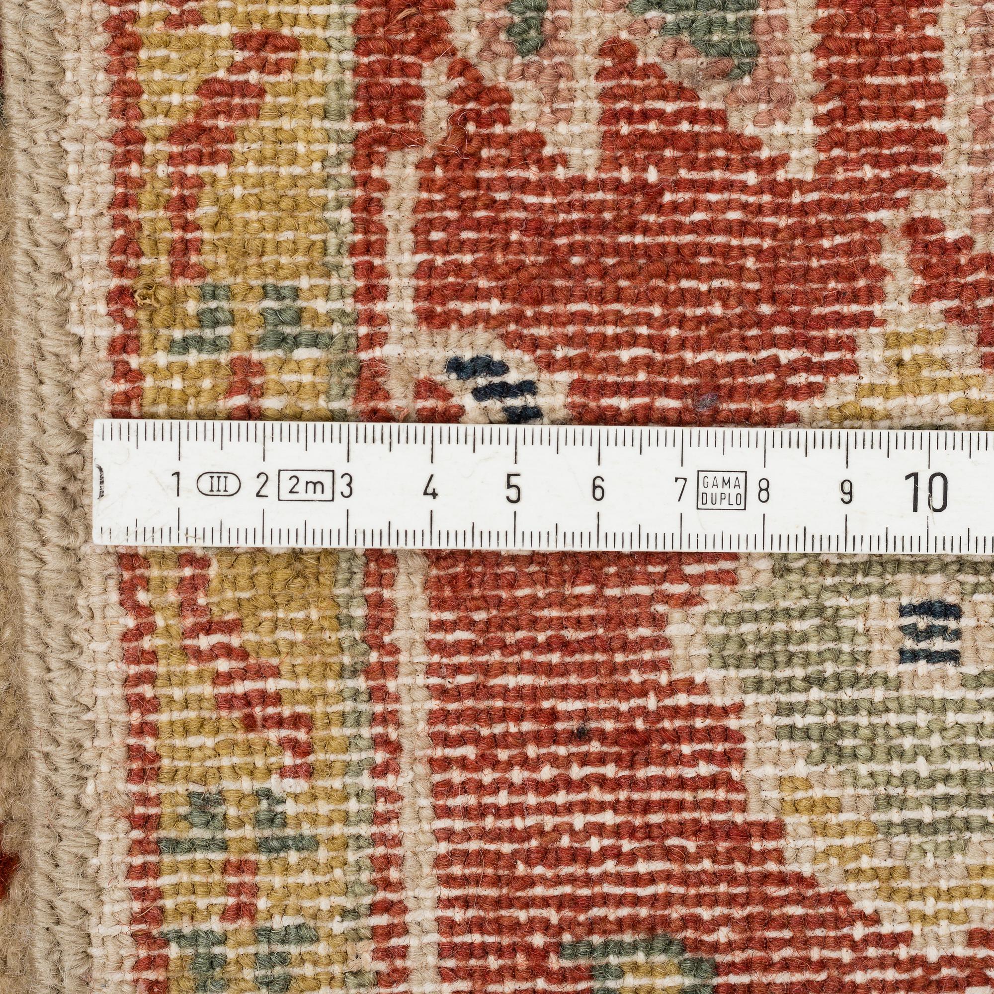 A RUG, Ushak design, ca 184 x 123 cm.