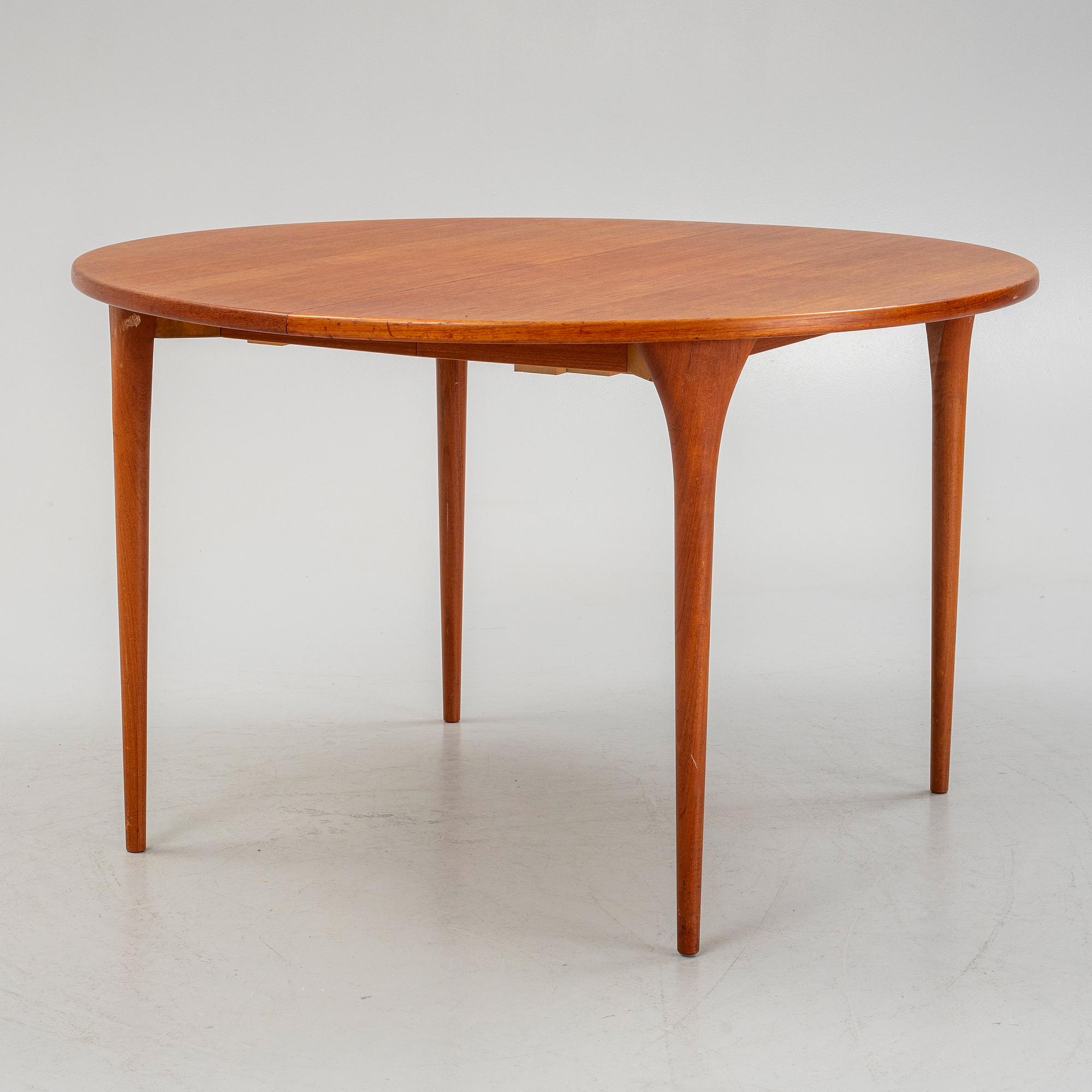 Svante Skogh, Seffle Möbelfabrik, et al. A five-piece dining suite, 1950's/60's.