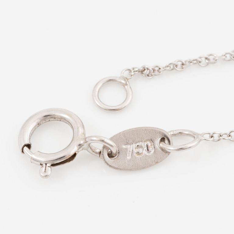 Necklace, 18K white gold with oval-cut aquamarine.