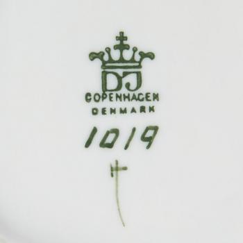 Figurin Dahl Jensen Köpenhamn 1900-talets andra hälft, porslin.