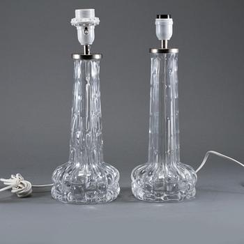 BORDSLAMPOR, ett par, Carl Fagerlund, Orrefors, 1900-talets andra hälft.