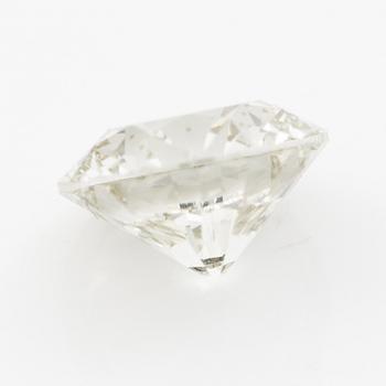 Round brilliant-cut diamond 1.50 ct, accompanied by a GIA report.