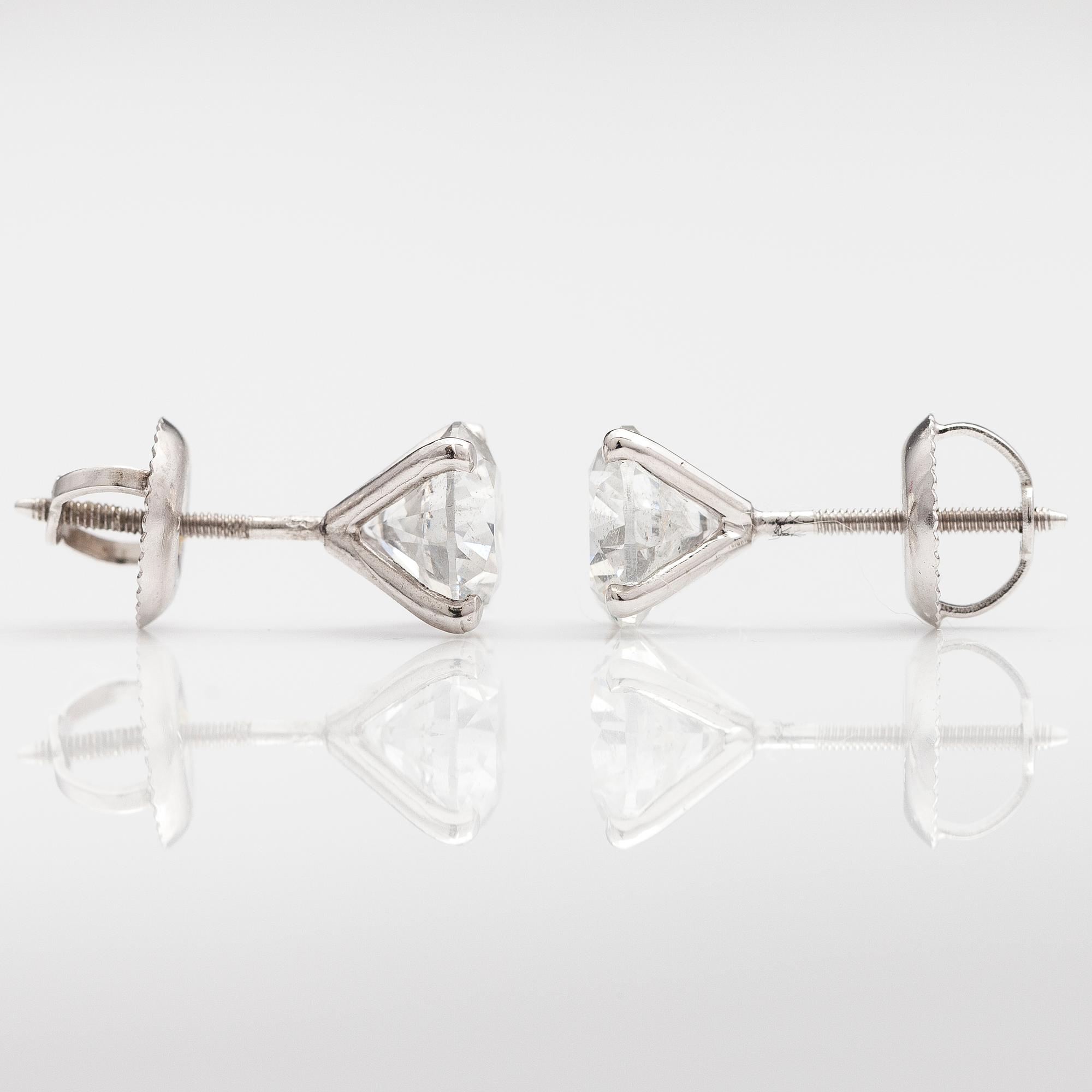 ÖRHÄNGEN, 14K vitguld, briljanter ca 1.70 ct tot.