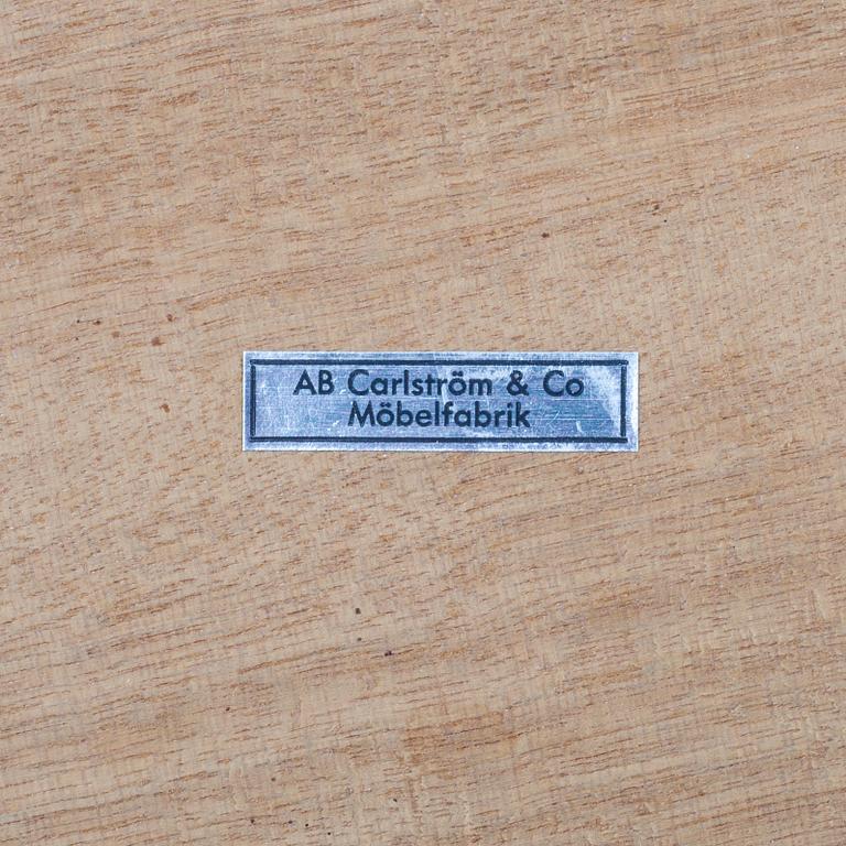 SÄNGBORD, ett par. AB Carlström & CO Möbelfabrik. 1900-talets första hälft.