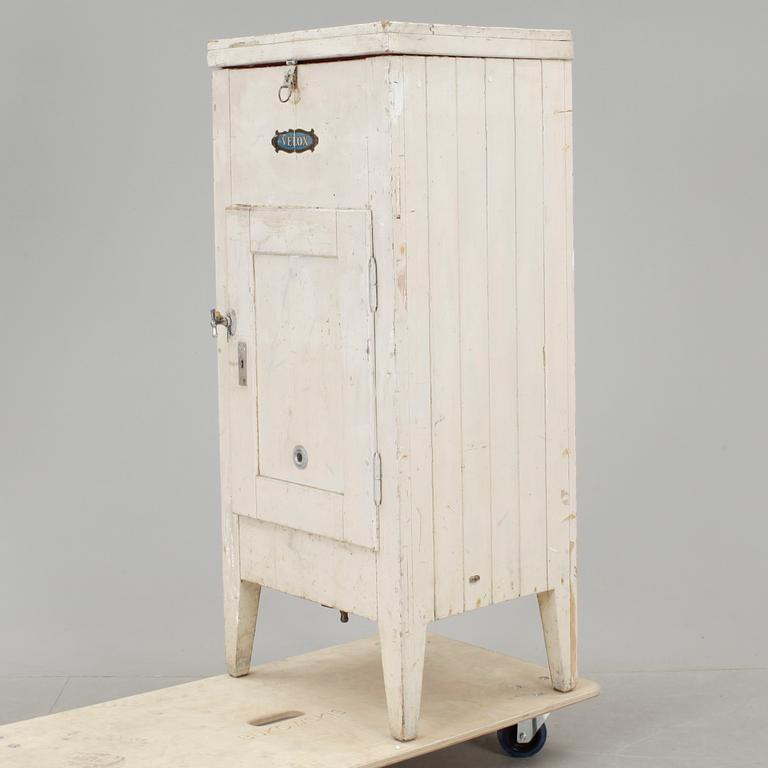 KYLSKÅP, Velox, 1900-talets första hälft.