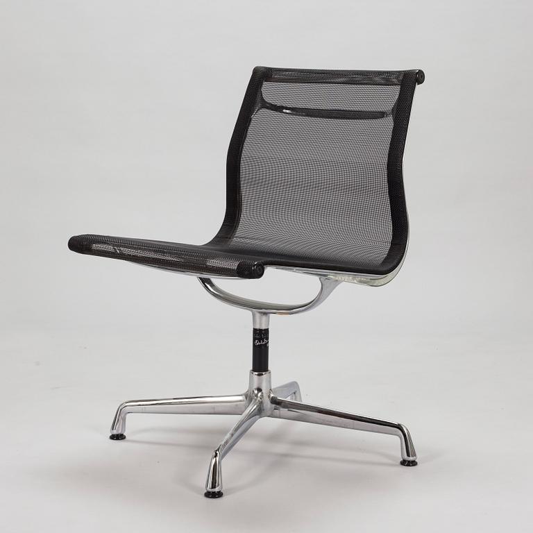 Charles & Ray Eames, an 'EA 108' wivel chair from Vitra.