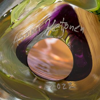 Tommi Ketonen, glass sculpture, 'Representative until the very end', signed Tommi Ketonen 2022, Nuutajärvi.