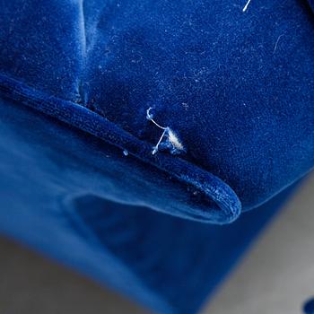 Josef Frank, a 'Liljevalchs' sofa, Svenskt Tenn, Sweden, recent production.