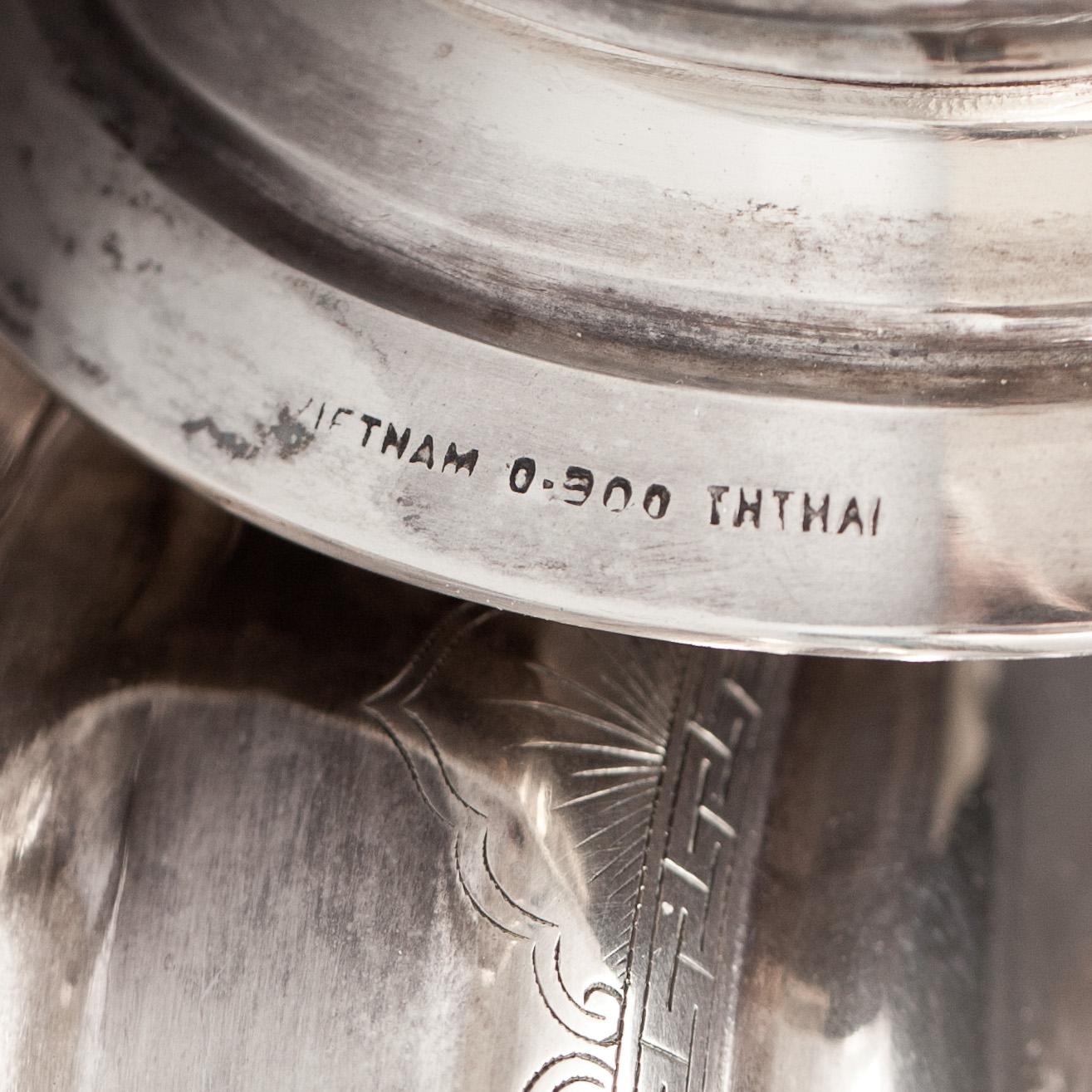 DRINKSET, 10 delar, silver och glas, Vietnam, 1900-tal, totalvikt ca 1335 g.