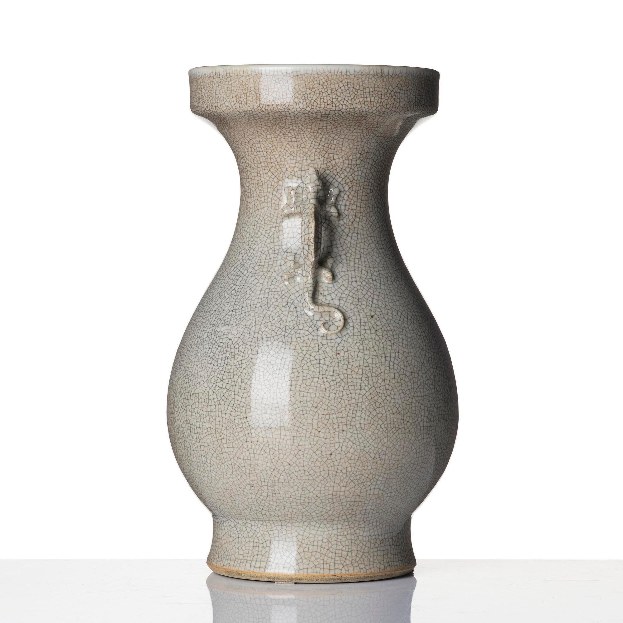 Vas, ge-glasyr. Qingdynastin, 1800-tal.