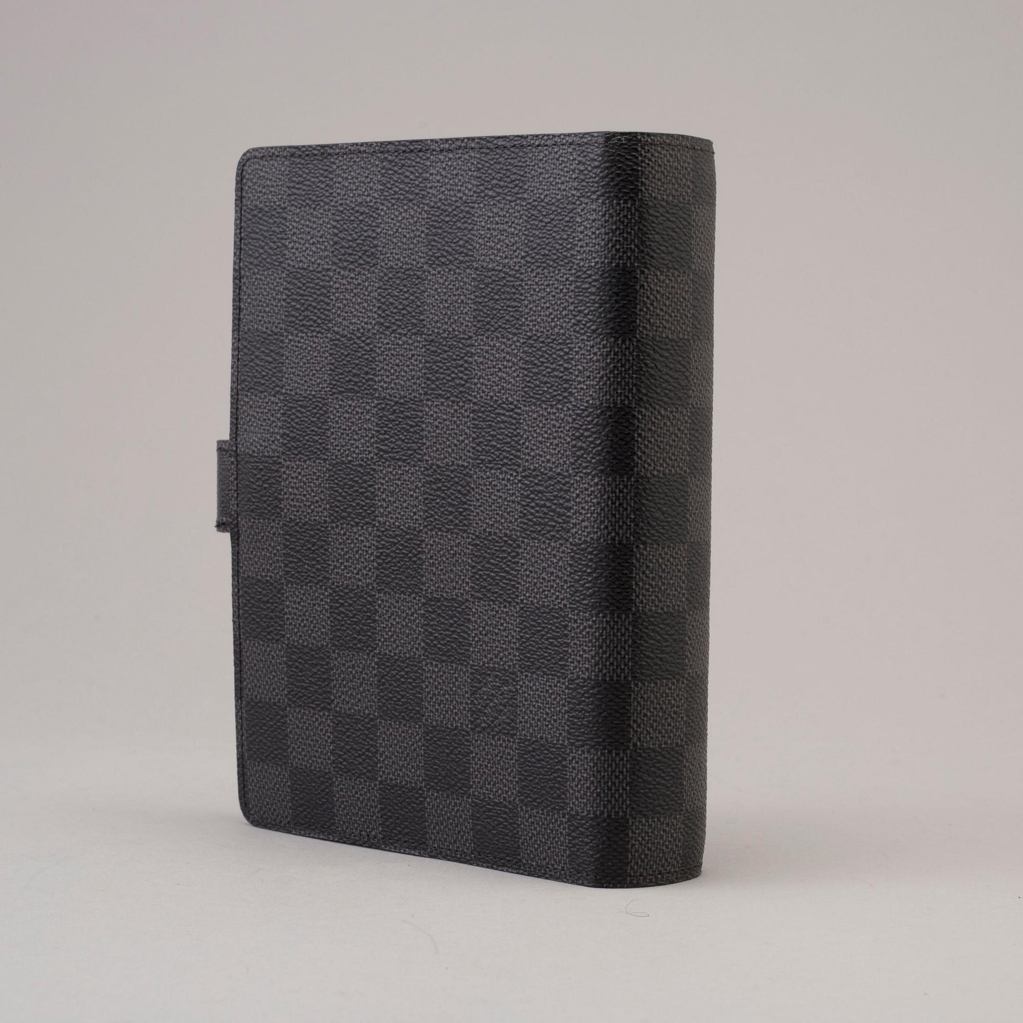 AGENDA,"Medium Ring Agenda Cover", Louis Vuitton.