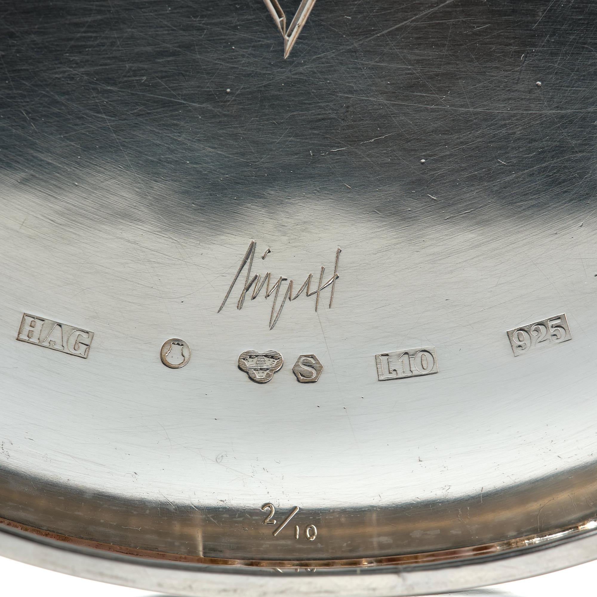 Birger Haglund, skål, Stockholm 1985, sterling, nr  2/10. Utförd i edition om 10 exemplar till Nationalmusei Vänners 75-årsjubileum.