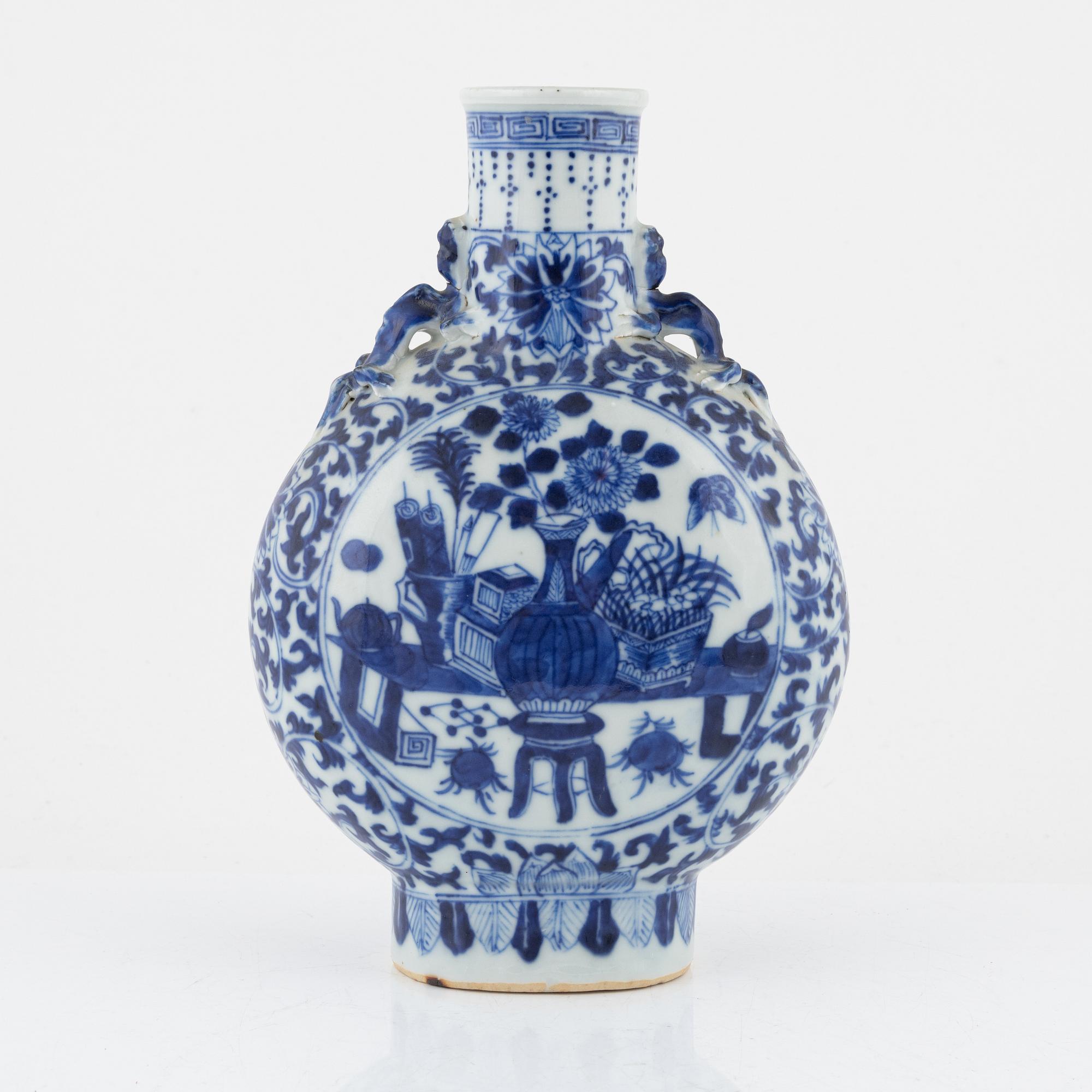 Pilgrimsflaska, porslin, Kina, Qingdynastin, 1800-tal.