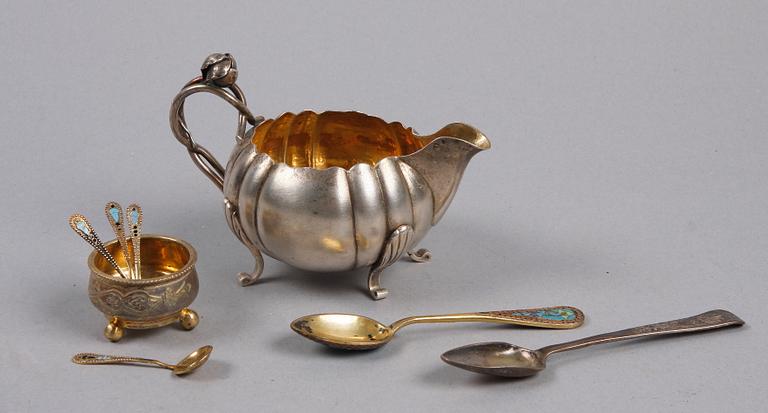 PARTI SILVER, 8 delar, Ryssland, 1800/1900-tal. Otydl mästarstämplar.