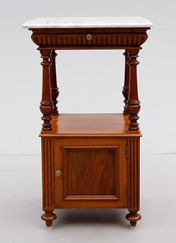 POTTSKÅP, nyrenässans, sent 1800-tal.