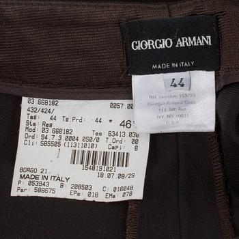 ARMANI, a grey viscose and cotton two-piece suit consisting of jacket and pants, size 44.