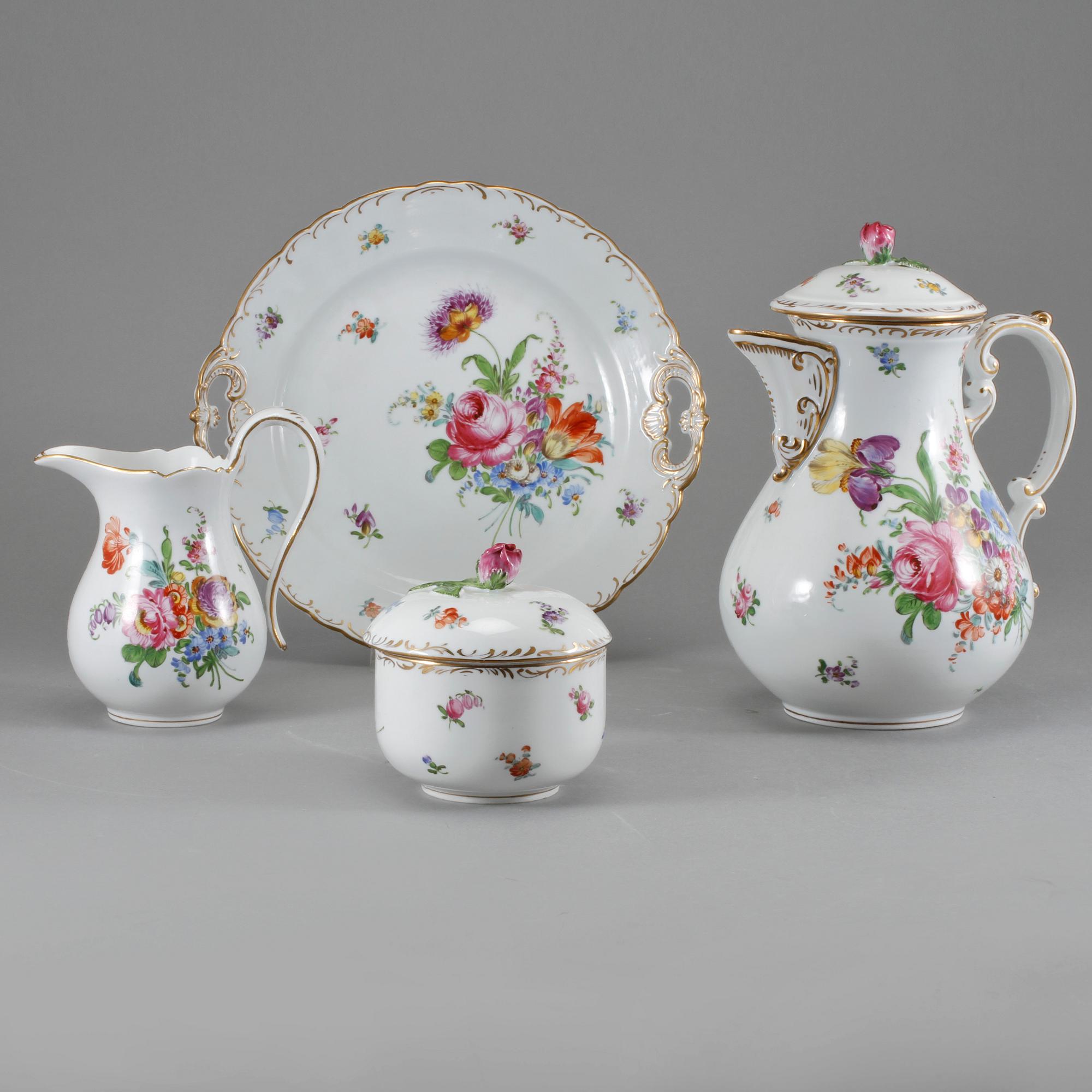 SERVISDELAR, 4 delar, porslin, märkta Dresden, 1900-talets första del.