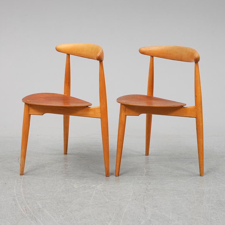 HANS J WEGNER, "Hjerte- set", matbord med sex stolar, Fritz Hansen, Danmark 1950-tal.