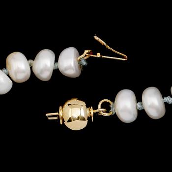 COLLIER, odlade pärlor, lås i 14 k guld.