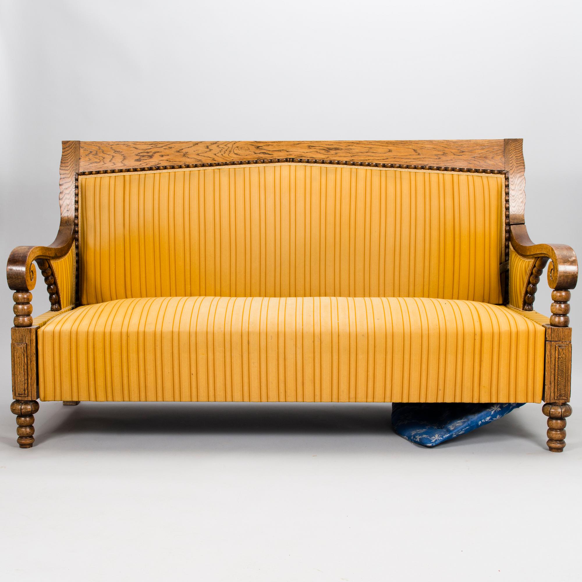 An early 20th century 3-piece Finnish Jugend sofa suite