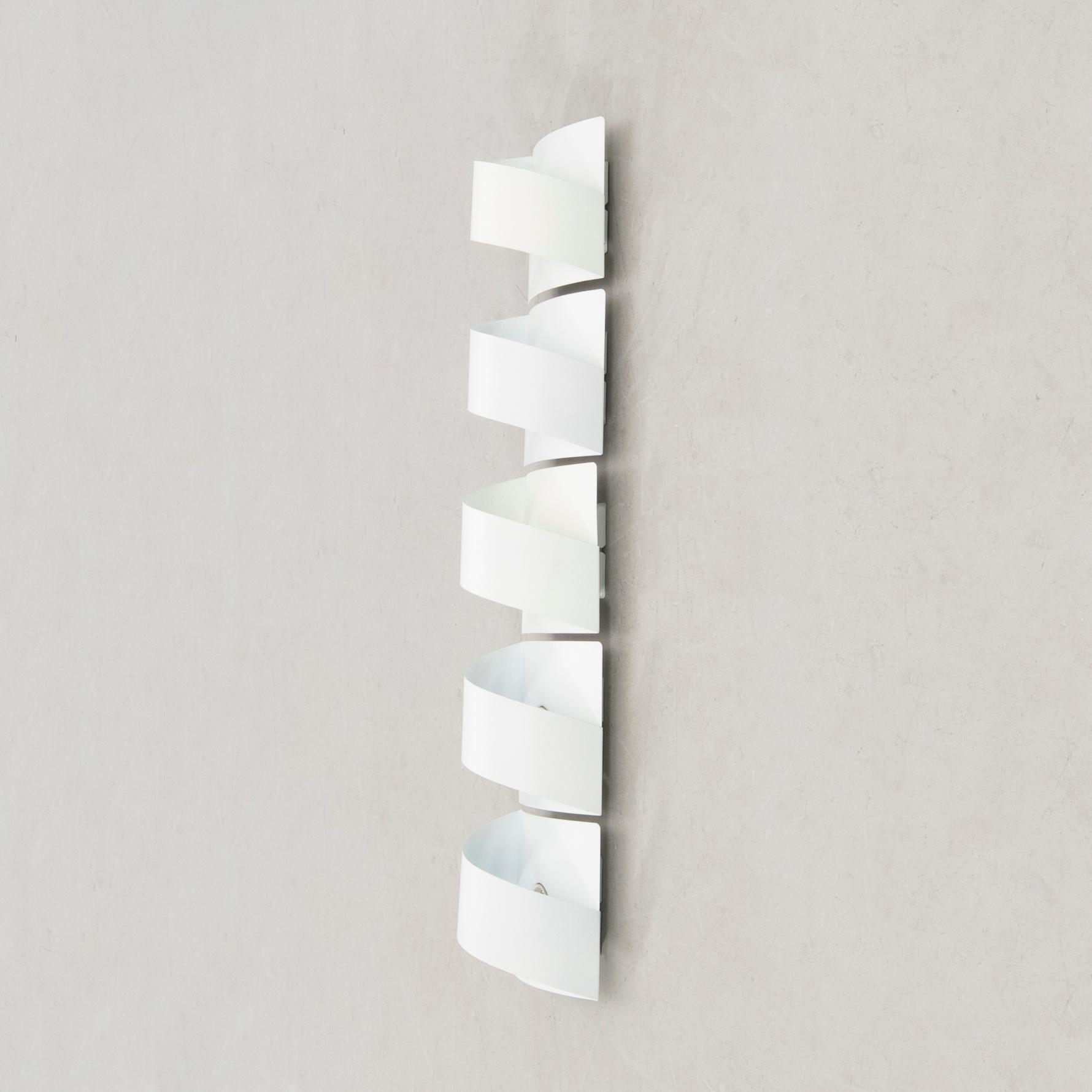 Peter Celsing, vägglampor 5 st "Band" Falkenbergs belysning sent 1900-tal.