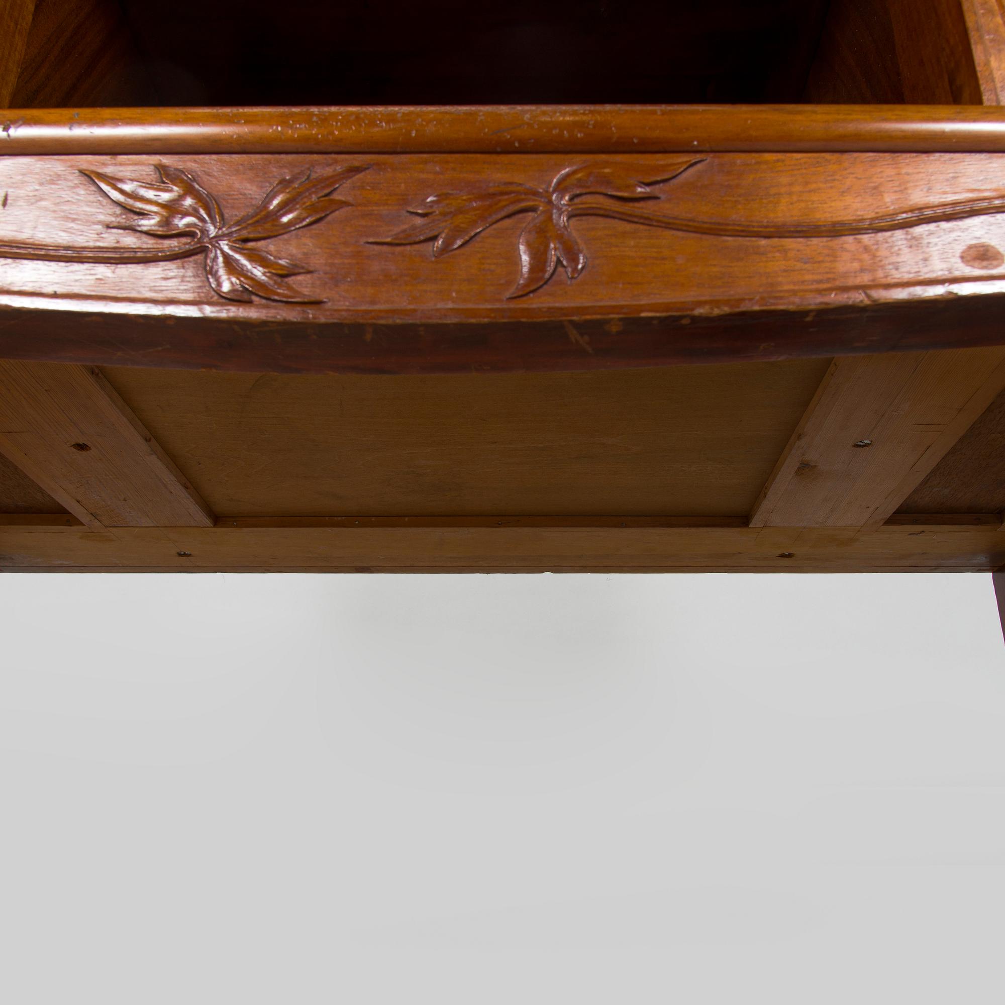 Karl Tirén, An Art Nouveau mahogany cabinet by A.B Naeslunds Möbelfabrik, Umeå, Sweden, approx. 1901.