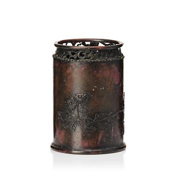 893. Penselställ, brons. Japan, Meiji (1868-1912).