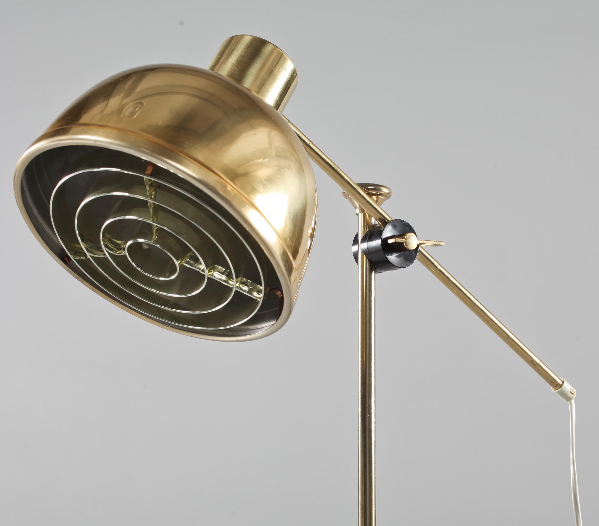 GOLVLAMPA, 1900-talets andra hälft.