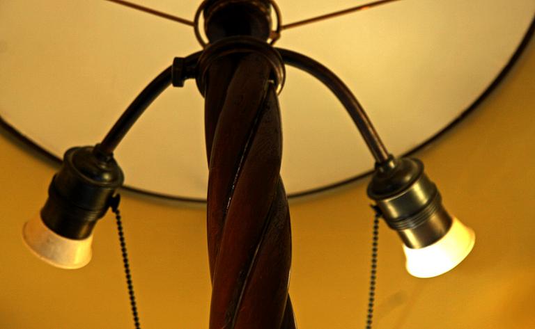 GOLVLAMPA, koppar, 1900-tal.