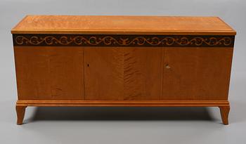 SIDEBOARD, 1900-talets andra kvartal.