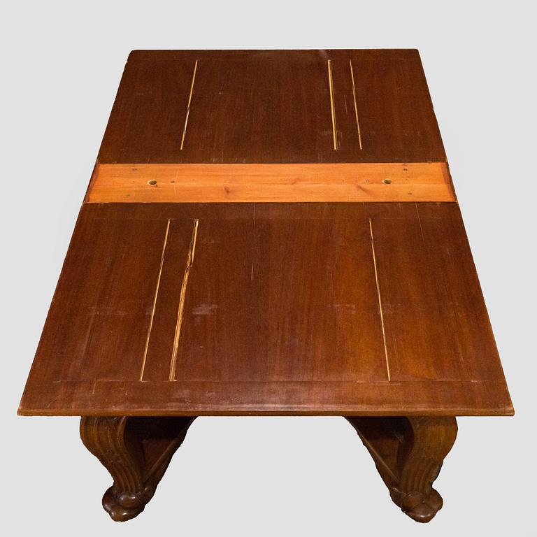 Karl Tirén, Matbord med stolar, 12 st, A.B Naeslunds Möbelfabrik i Umeå, ca 1901. Jugend.